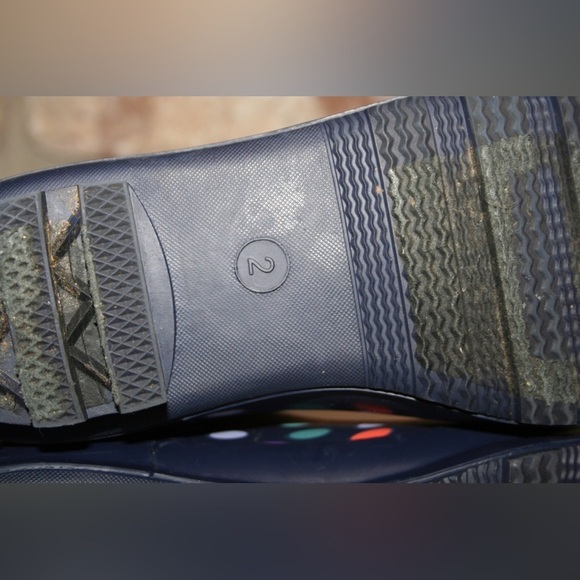 Cat and Jack Blue Rain Boots Multicolor Polka Dots, girls Size: 2 Youth - Picture 6 of 7